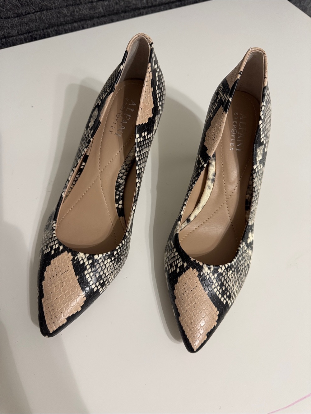 Alfani Black and Beige Snake-Print Pointed Pumps